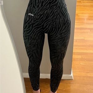 AYBL leggings